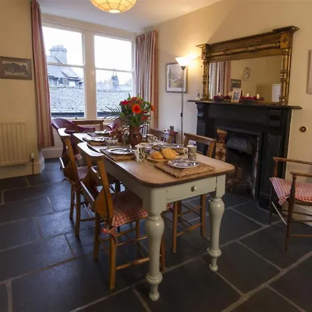 Holiday Vicarage * Ambleside